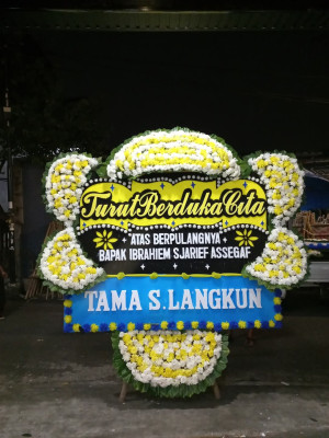 Papan Bunga Duka di Tambang Ayam